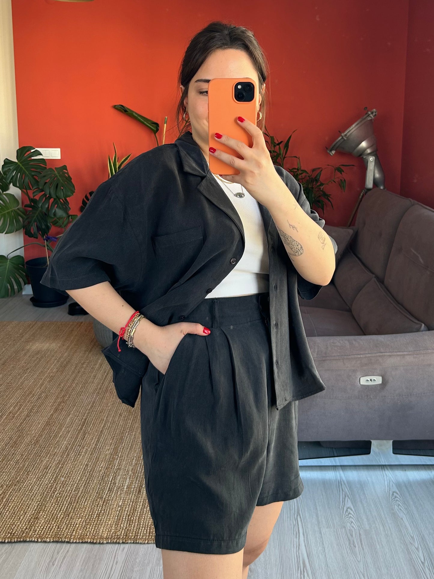 Tensel Şortlu Takım Antrasit – Modern ve Rahat Stil