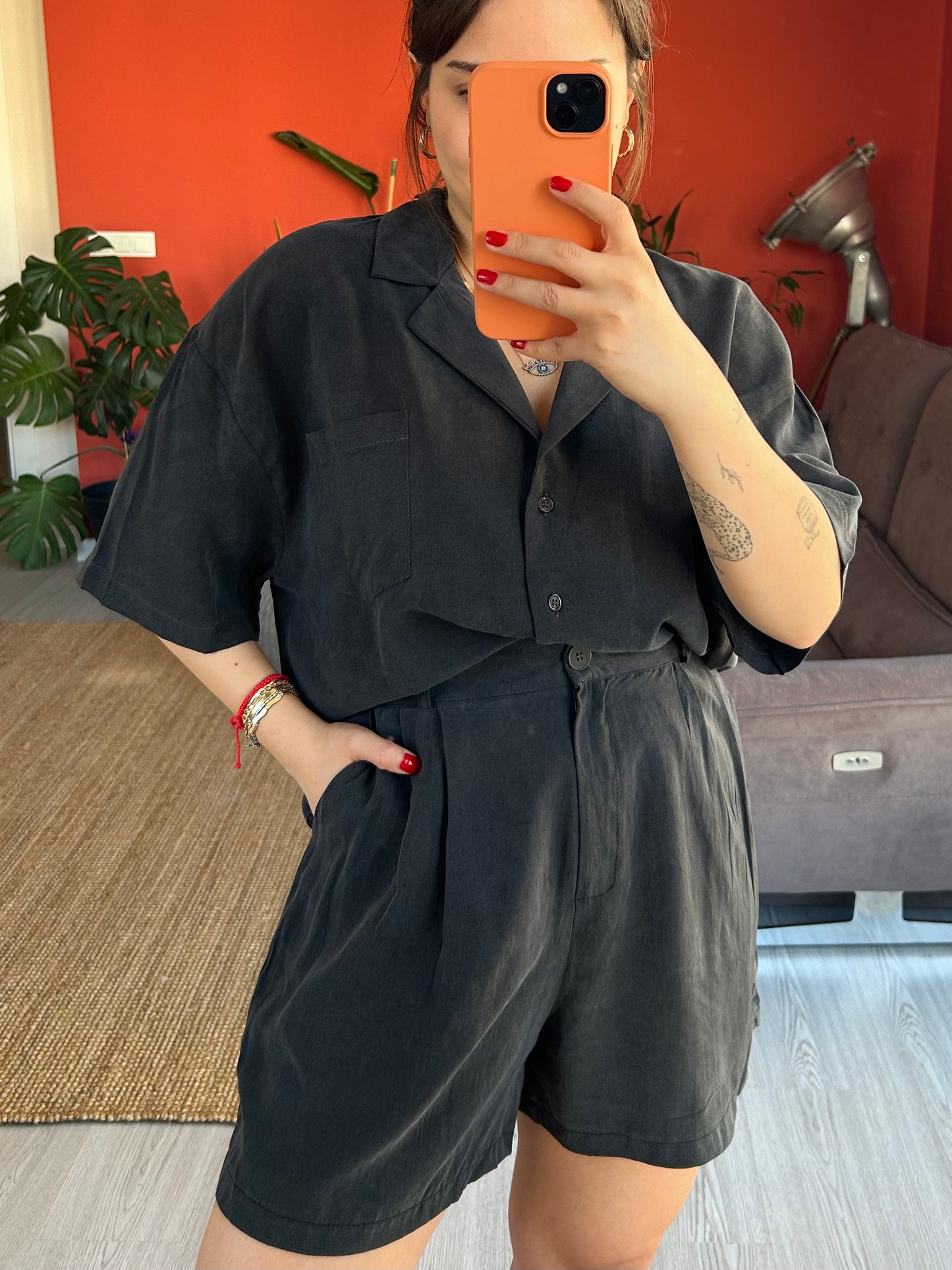 Tensel Şortlu Takım Antrasit – Modern ve Rahat Stil