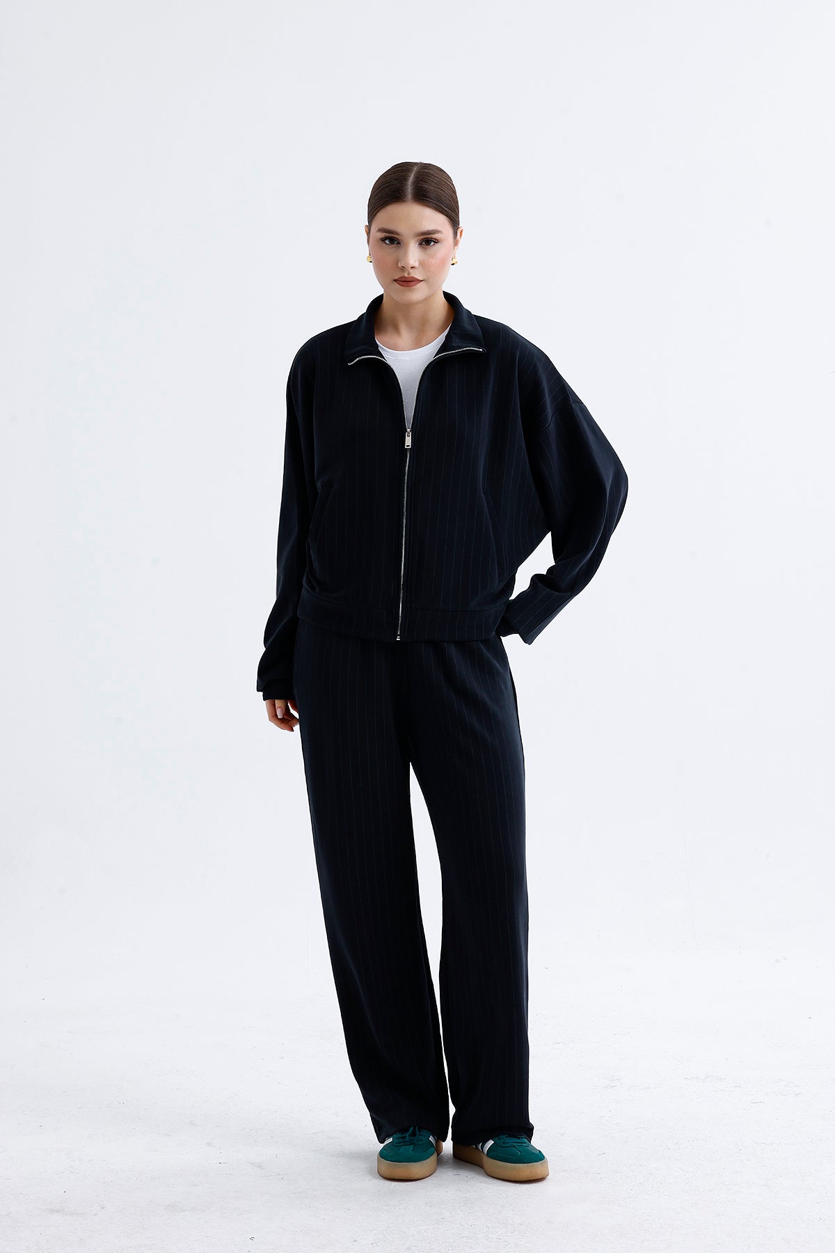 Kadın Modal Eşofman Takımı – Çizgili Lacivert Rahat ve Şık İkili Set