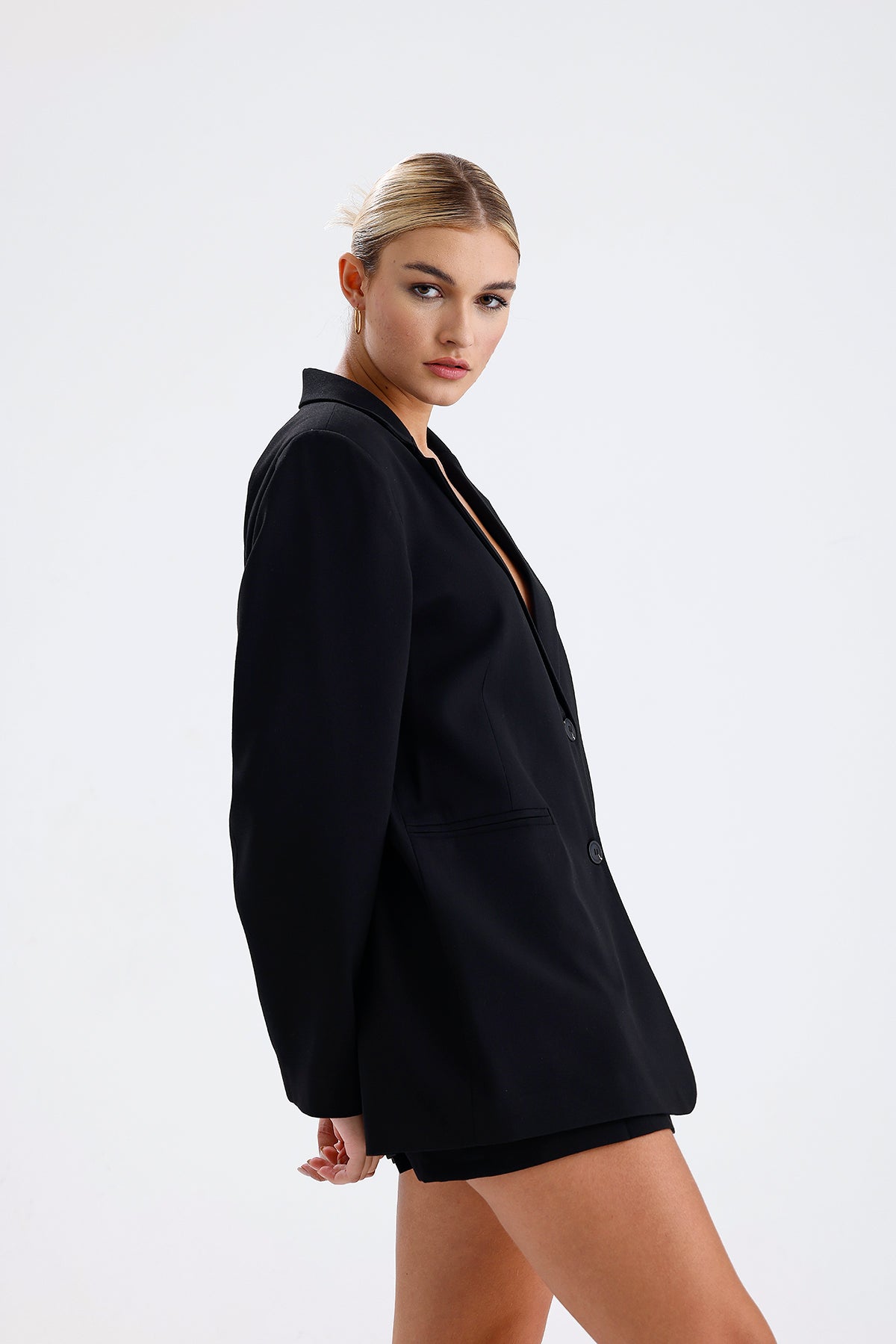 Kadın Oversize Blazer Ceket – Siyah Renk Modern Şehir Stili