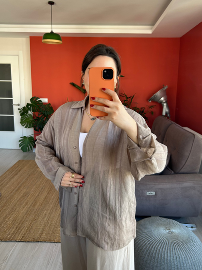 Kadın Gömlek – Bej Transparan Kumaş Rahat ve Klasik Stil