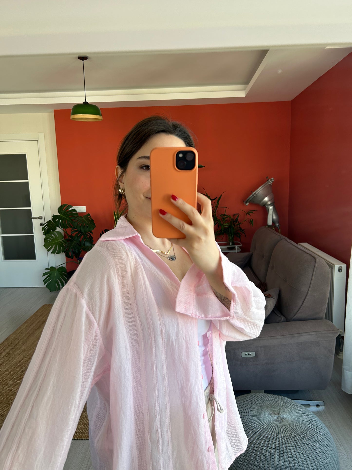 Kadın Gömlek – Pembe Transparan Kumaş Rahat ve Klasik Stil