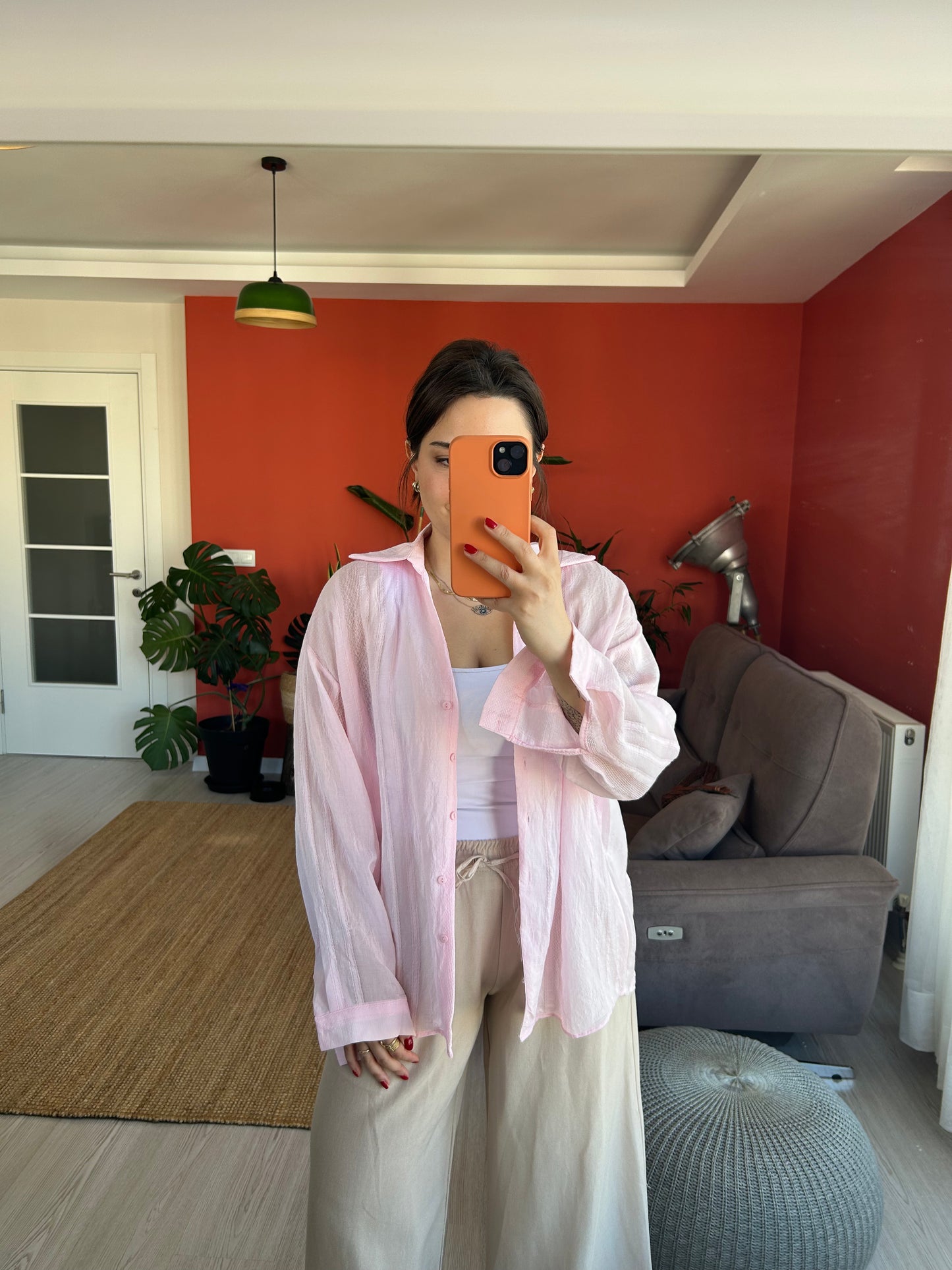 Kadın Gömlek – Pembe Transparan Kumaş Rahat ve Klasik Stil