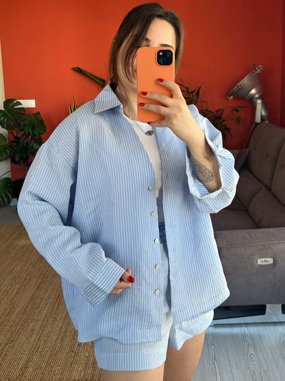 Tensel Şortlu Takım Mavi Çizgili – Modern ve Rahat Stil