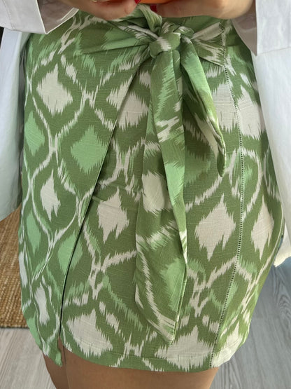 Bağlamalı Yeşil Etek – Şık ve Rahat Günlük Kadın Etek