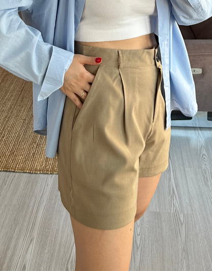 Vizon Kumaş Şort | Yüksek Bel Pileli Model