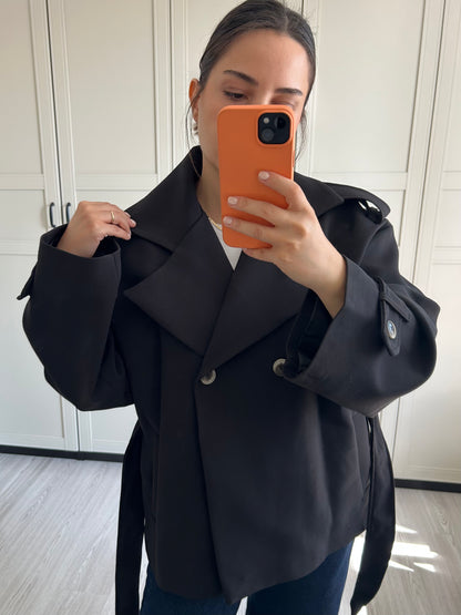 Siyah Kısa Trençkot