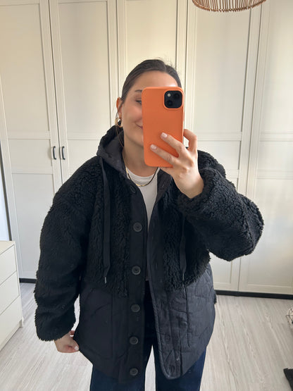 Siyah Kapitone Peluş Mont