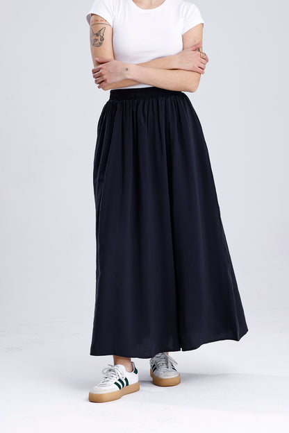 Kadın Modal Etek – Siyah Renk Dökümlü Hafif Günlük Stil