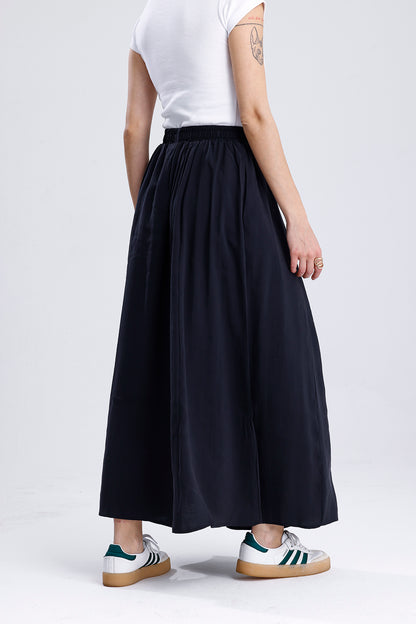 Kadın Modal Etek – Siyah Renk Dökümlü Hafif Günlük Stil