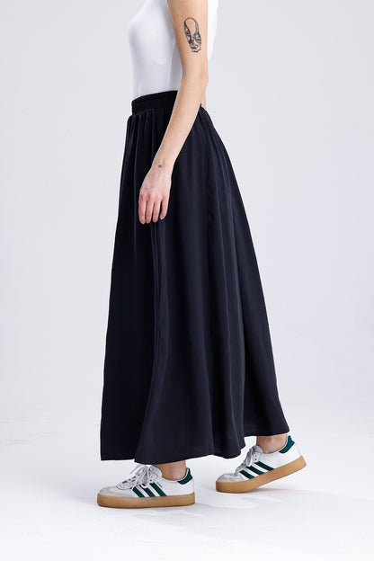 Kadın Modal Etek – Siyah Renk Dökümlü Hafif Günlük Stil