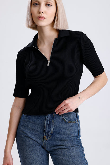 Kadın Triko Tişört – Siyah Fermuarlı Modern Günlük Üst