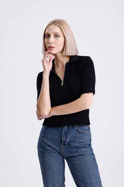 Kadın Triko Tişört – Siyah Fermuarlı Modern Günlük Üst