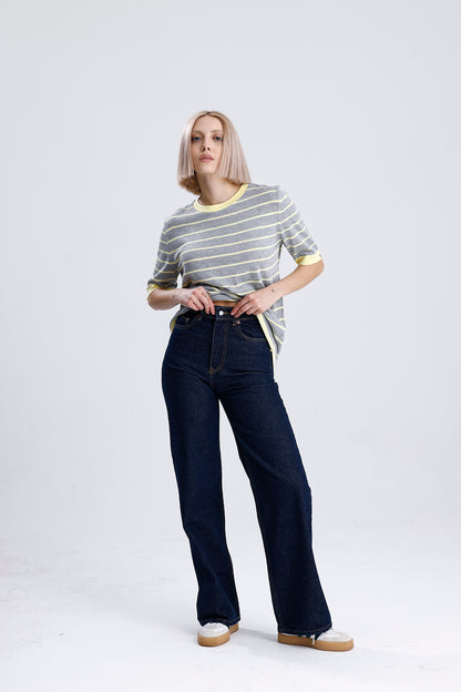 Kadın Triko Tişört – Sarı Çizgili Gri Renk Kısa Kollu Yuvarlak Yaka