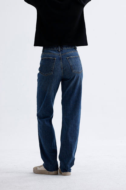 Kadın Düz Kesim Kot Pantolon – Straight Fit Rahat Denim Stil
