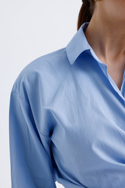 Kadın Kruvaze Gömlek – Mavi Pamuklu Kumaş V Yaka Stil