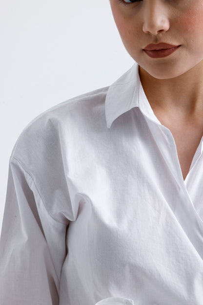 Kadın Kruvaze Gömlek – Beyaz Pamuklu Kumaş V Yaka Stil