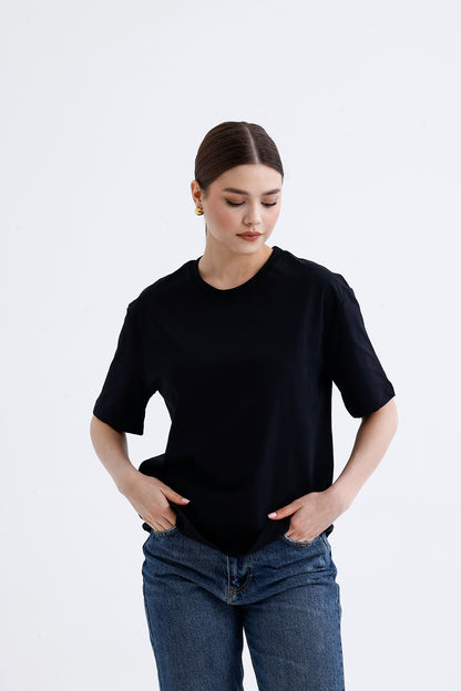 Kadın Oversize Tişört – Siyah Pamuklu Esnek Kumaş Rahat Stil