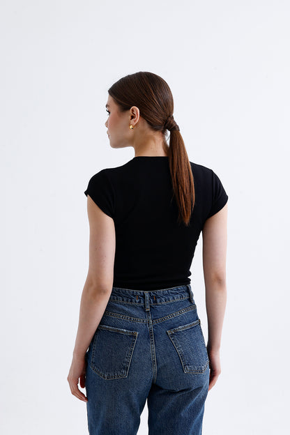 Kadın Fit Basic Tişört – Siyah Renk Esnek Pamuklu Kumaş