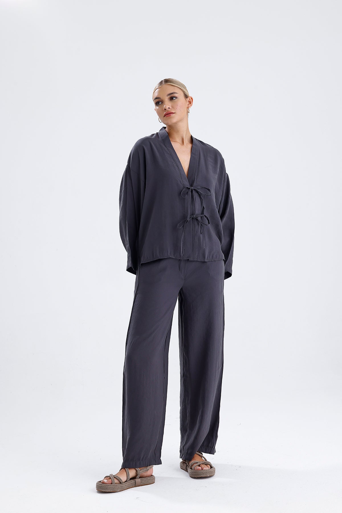 Kadın Modal Kimono Takım – Antrasit Renk Dökümlü İkili Set