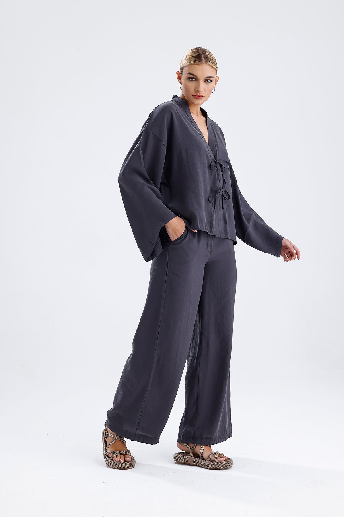 Kadın Modal Kimono Takım – Antrasit Renk Dökümlü İkili Set