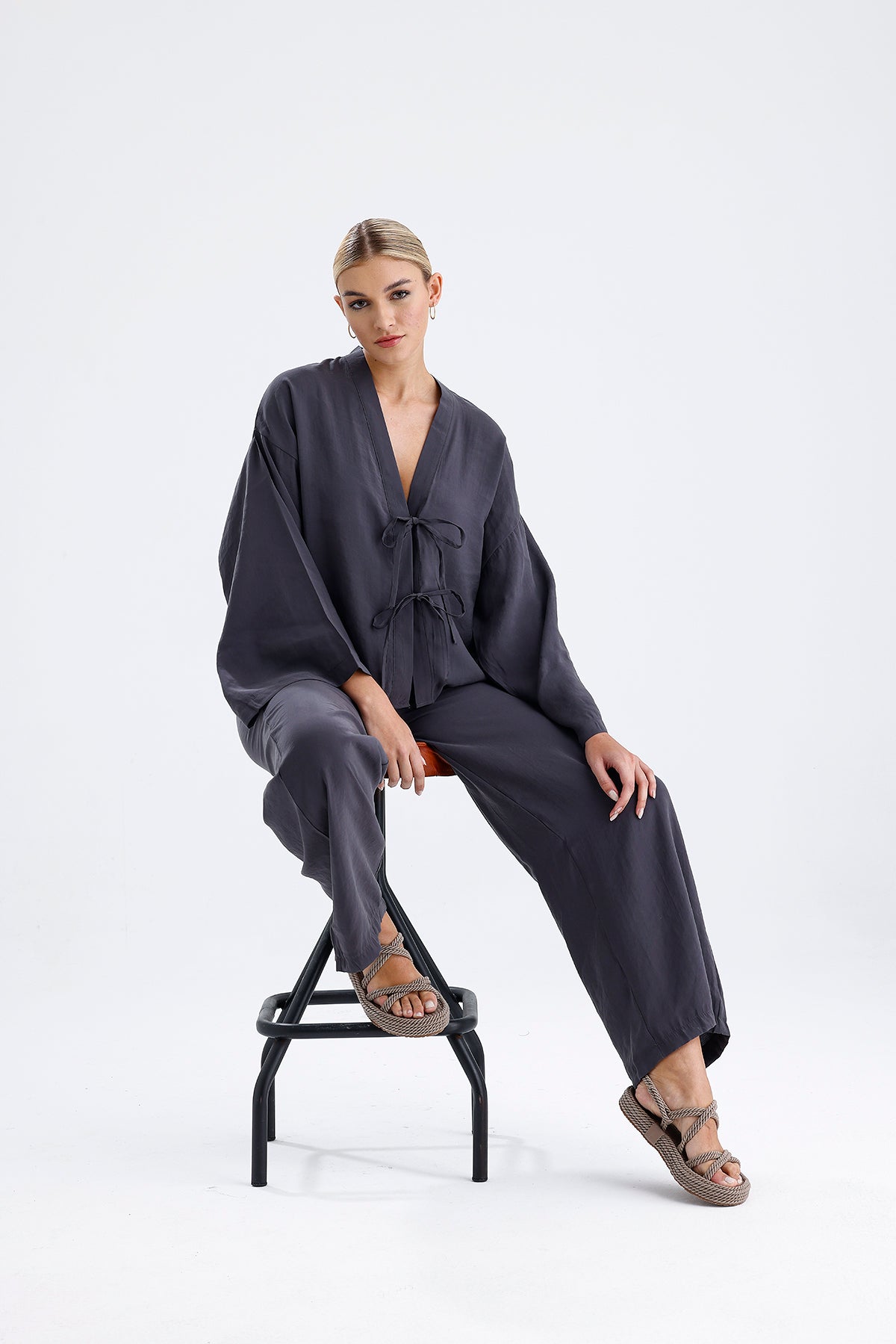 Kadın Modal Kimono Takım – Antrasit Renk Dökümlü İkili Set