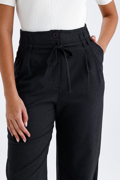 Kadın Kumaş Pantolon – Antrasit Bağlama Detaylı Rahat Kesim