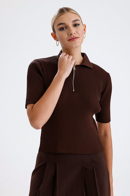 Kadın Triko Tişört – Kahverengi Fermuarlı Rahat Günlük Üst