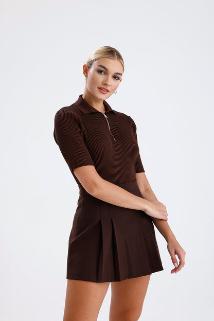Kadın Pileli Etek – Kahverengi Pile Detaylı Modern Kesim