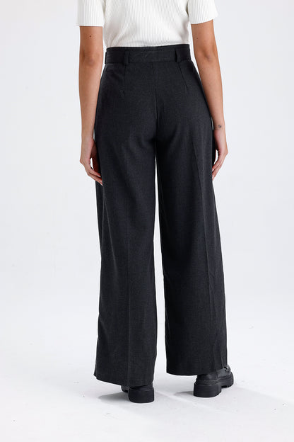 Kadın Kumaş Pantolon – Antrasit Kemer Detaylı Modern Kesim